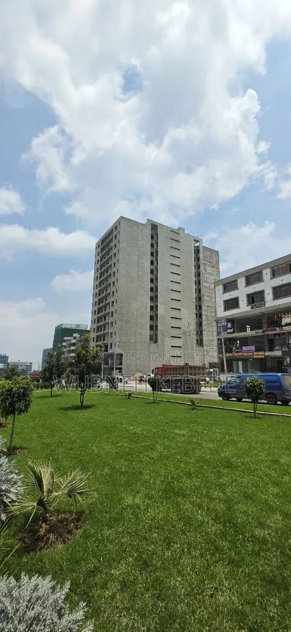 1bdrm Apartment in Real Estate, Yeka for sale