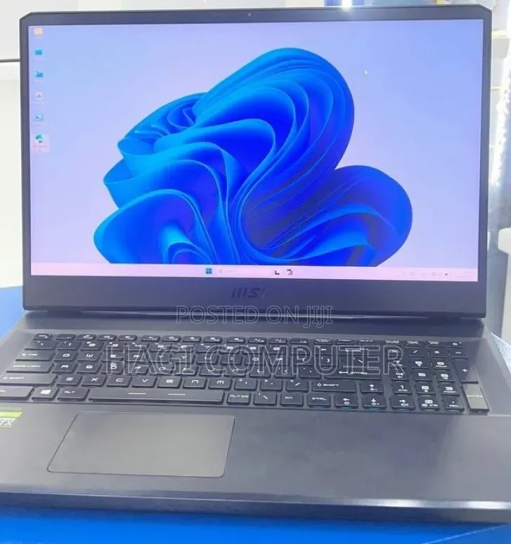 New Laptop MSI GP75 Leopard 16GB Intel Core i7 SSD 1T