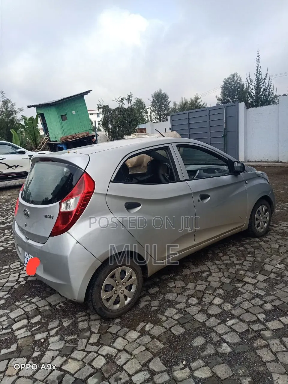 Hyundai Eon 2015 Silver