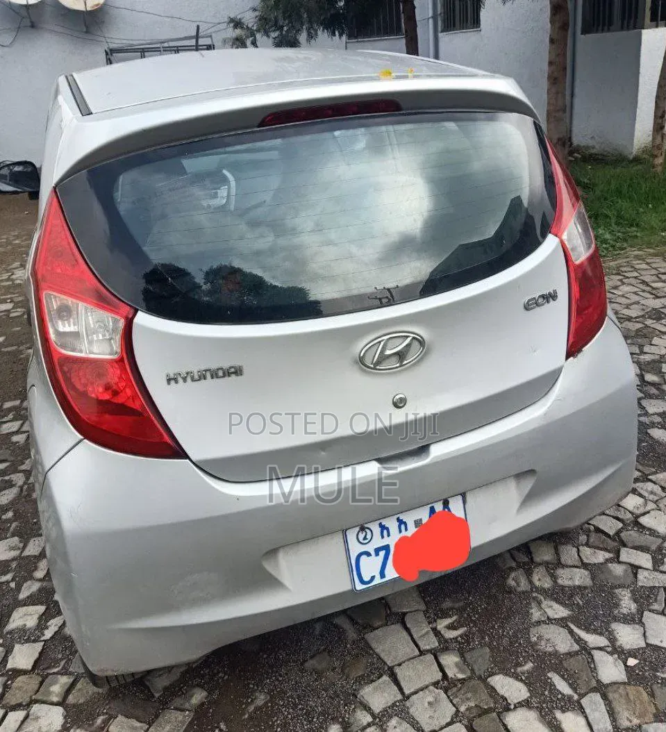 Hyundai Eon 2015 Silver