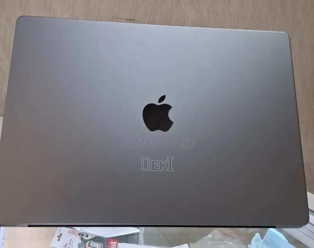 New Laptop Apple MacBook Pro 2021 M1 16GB Apple M1 Pro SSD 1T