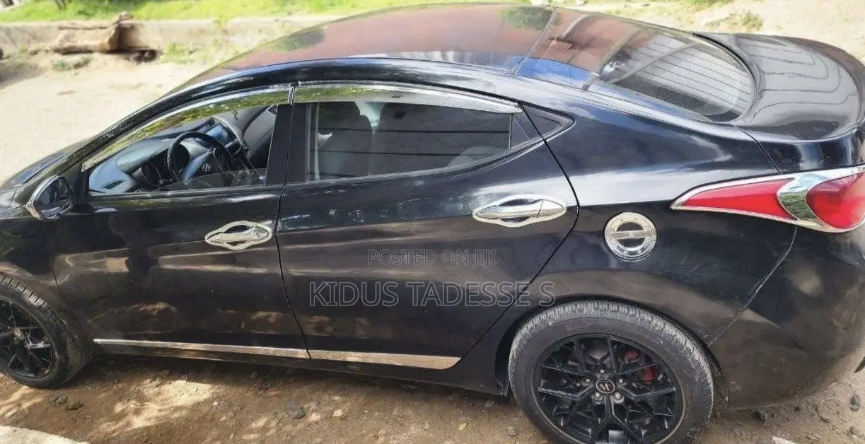 Hyundai Elantra 2013 Black