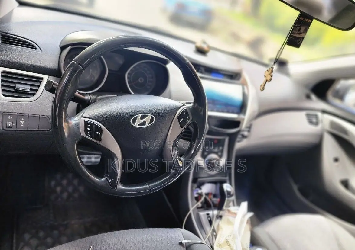 Hyundai Elantra 2013 Black