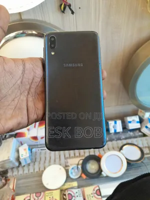 Samsung Galaxy M10 16 GB Black
