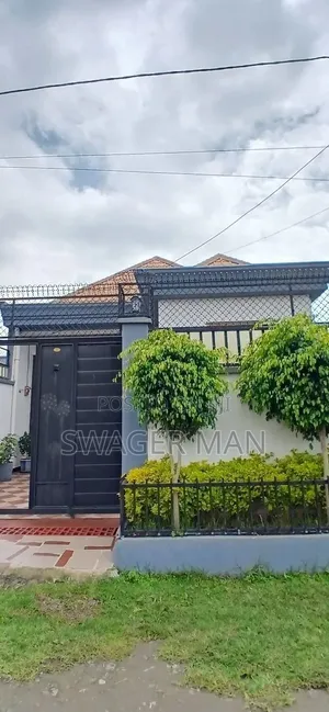 Furnished 4bdrm Villa in Diyaspora Sefr👍, Yeka for sale