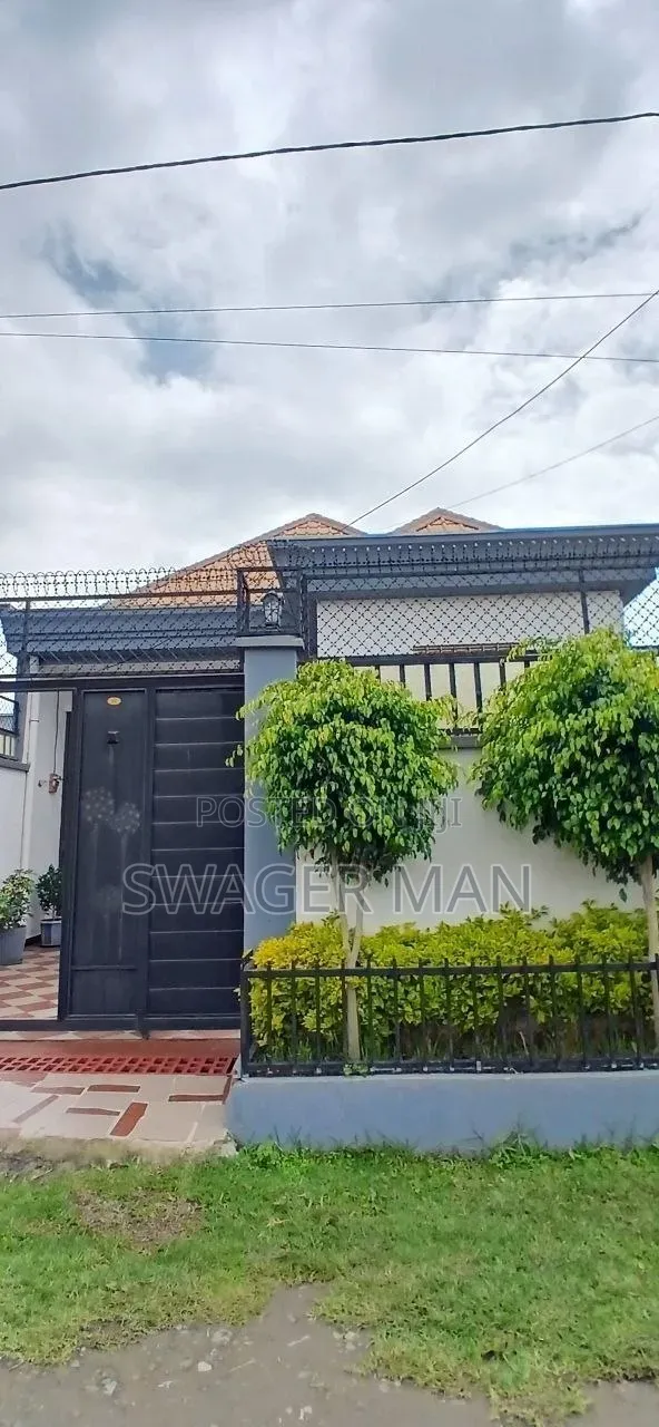 Furnished 4bdrm Villa in Diyaspora Sefr👍, Yeka for sale