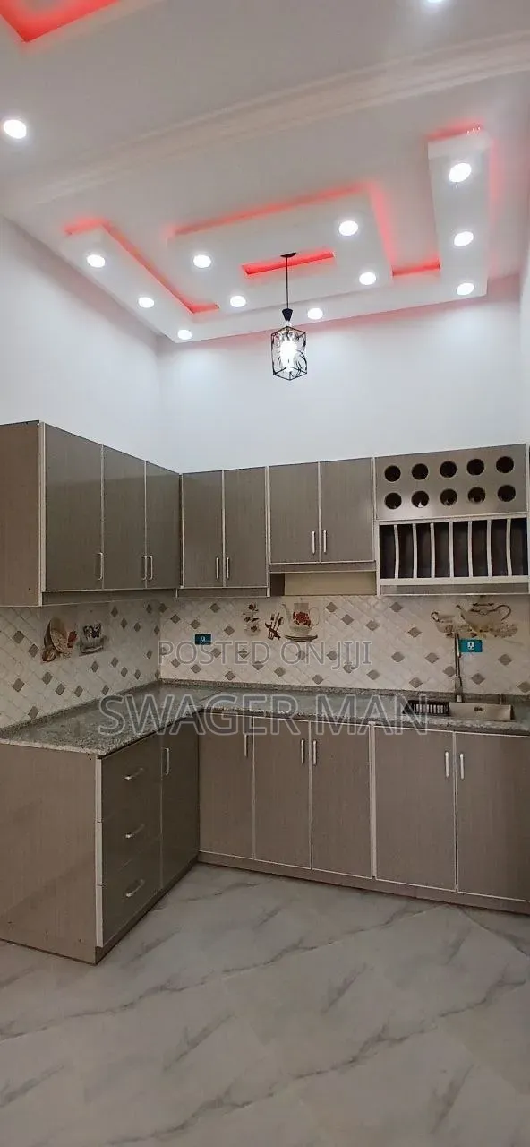Furnished 4bdrm Villa in Diyaspora Sefr👍, Yeka for sale