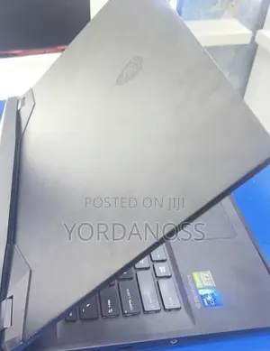 New Laptop MSI GP75 Leopard 16GB Intel Core i7 SSD 1T
