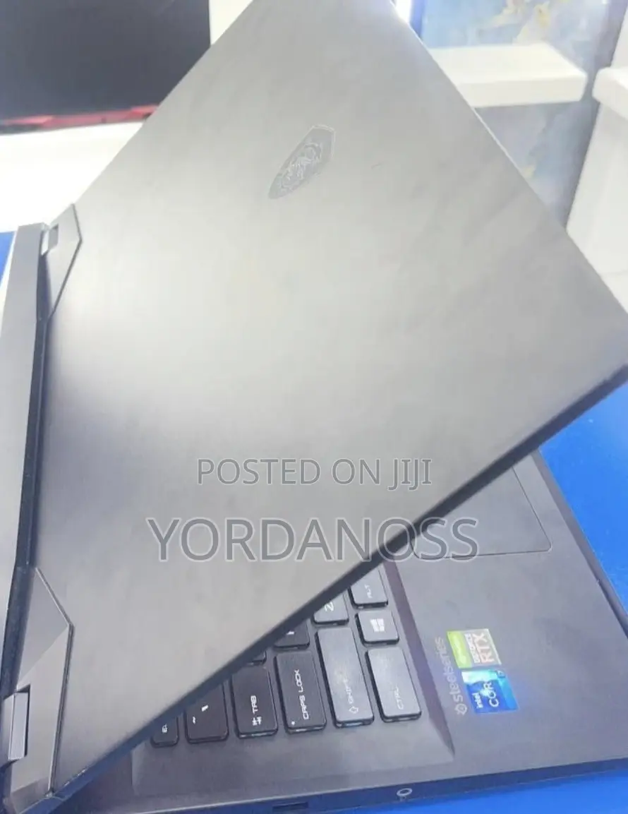 New Laptop MSI GP75 Leopard 16GB Intel Core i7 SSD 1T