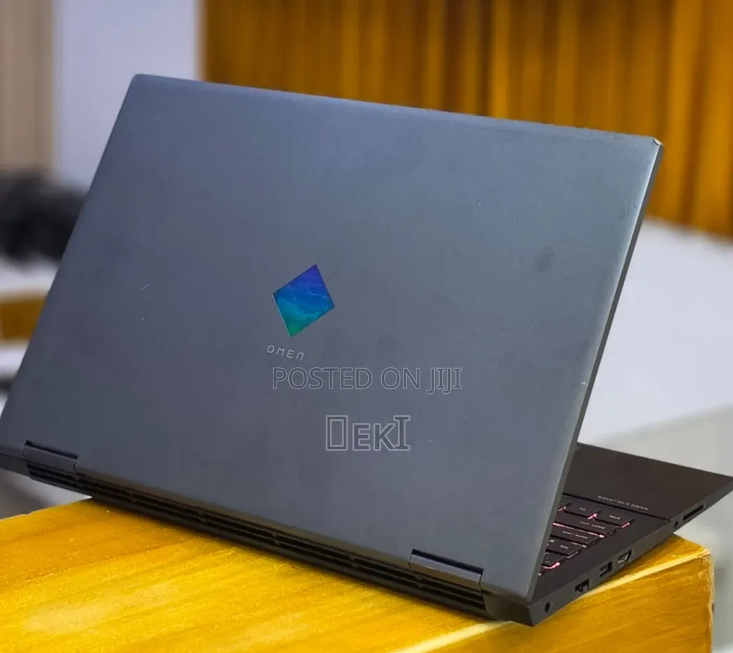 New Laptop HP Omen 15 16GB AMD Ryzen 5 SSD 512GB