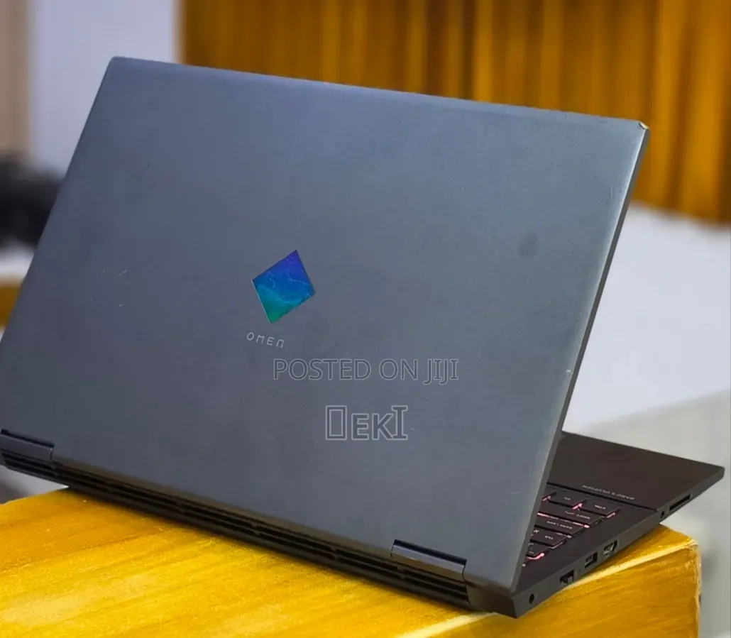 New Laptop HP Omen 15 16GB AMD Ryzen 5 SSD 512GB