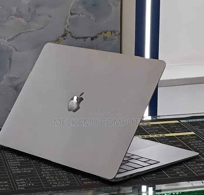 New Laptop Apple MacBook Air 2020 M1 16GB Apple M1 SSD 1T