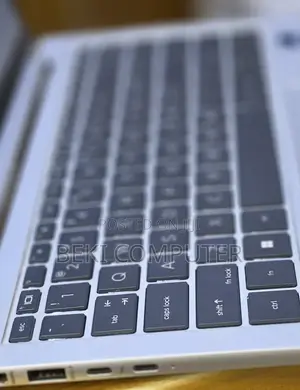 New Laptop HP EliteBook 830 G9 16GB Intel Core i7 SSD 512GB