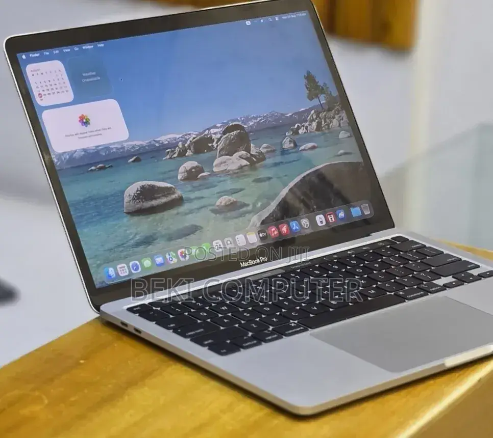 New Laptop Apple MacBook Pro 2020 32GB Intel Core i7 SSD 512GB