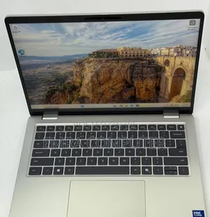 New Laptop Dell 16GB Intel Core Ultra 5 SSD 512GB