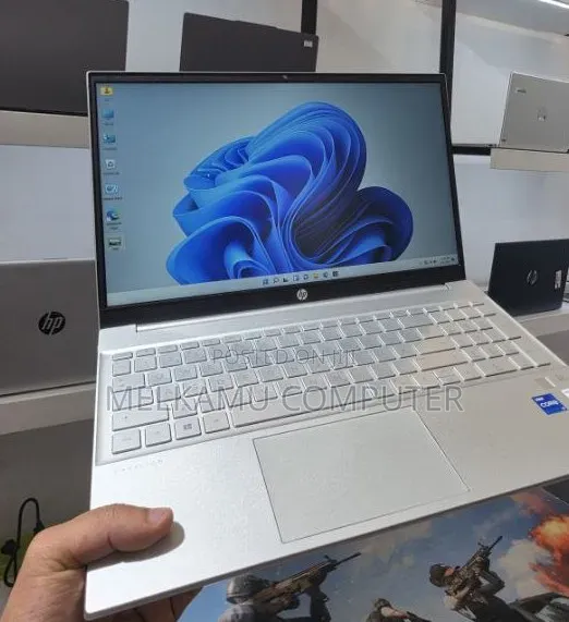 New Laptop HP Pavilion 15 16GB Intel Core i7 SSD 512GB