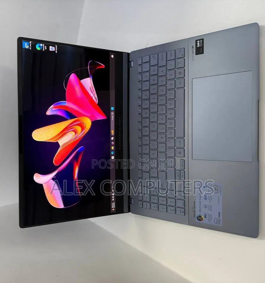 New Laptop Asus VivoBook 15 X505BA 32GB Intel Core Ultra 9 SSD 512GB