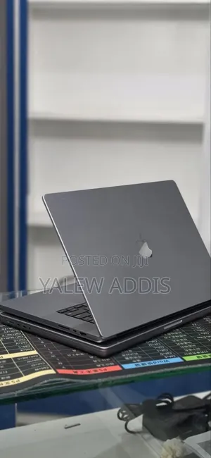 New Laptop Apple MacBook Pro 2021 M1 Max 32GB Apple M1 Max SSD 1T