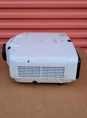 Epson EB-4850WU WUXGA 3LCD Full HD  Cinema Projector. 4,500 Lumens