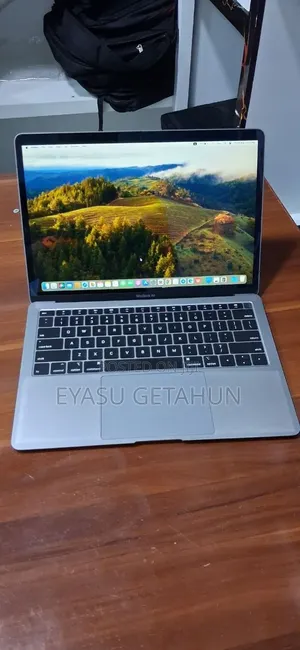 New Laptop Apple MacBook Air 2019 8GB Intel Core i5 SSD 128GB