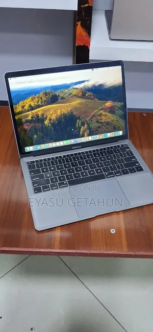 New Laptop Apple MacBook Air 2019 8GB Intel Core i5 SSD 128GB