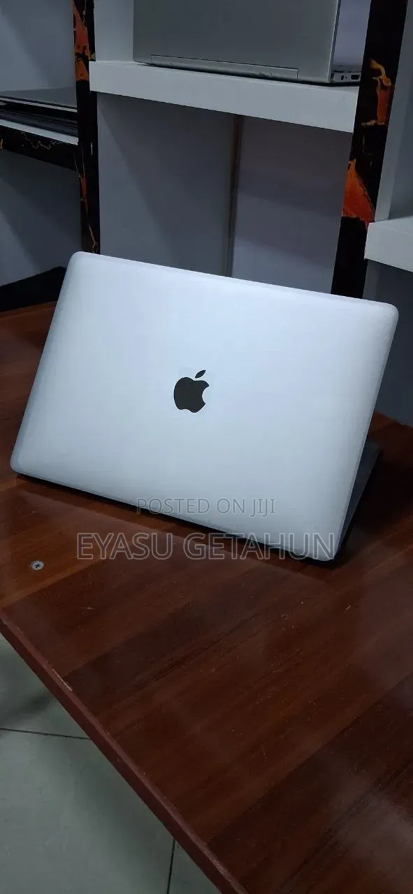 New Laptop Apple MacBook Air 2019 8GB Intel Core i5 SSD 128GB