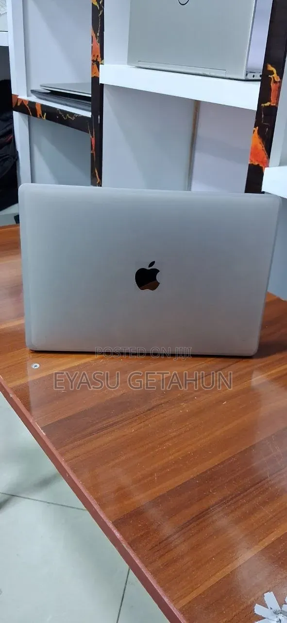 New Laptop Apple MacBook Air 2019 8GB Intel Core i5 SSD 128GB