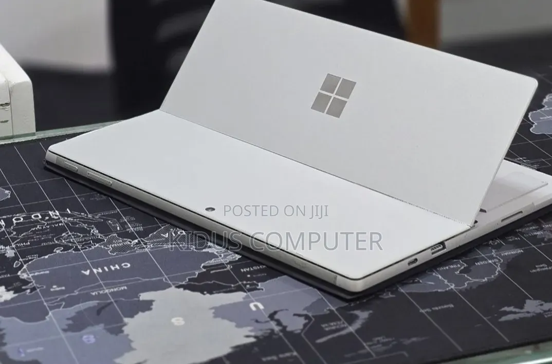 New Laptop Microsoft Surface 16GB Intel Core i5 SSD 256GB