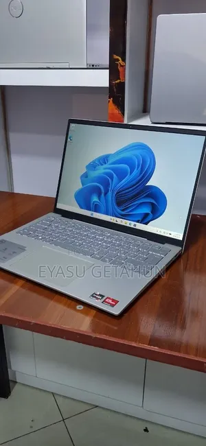 New Laptop HP Pavilion 15 8GB Intel Core i5 SSD 512GB