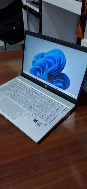 New Laptop HP Pavilion 15 8GB Intel Core i5 SSD 512GB