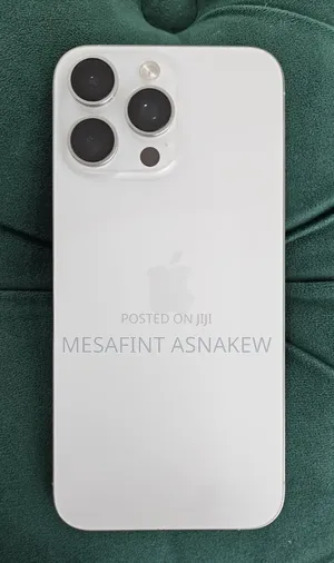 New Apple iPhone 15 Pro Max 256 GB Silver