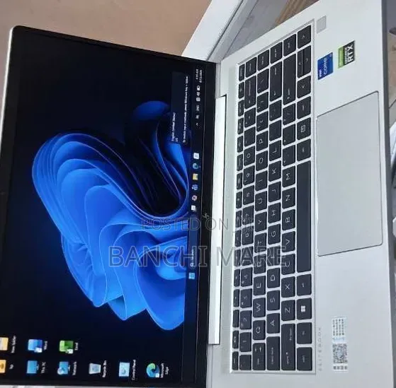 New Laptop HP EliteBook 640 G10 16GB Intel Core i7 SSD 512GB