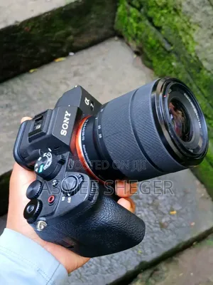 Sony A7,4 With 28-70
