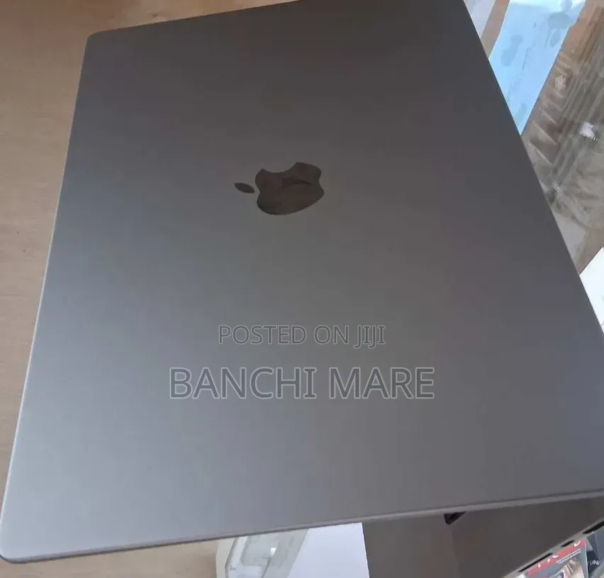 New Laptop Apple MacBook Pro 2021 M1 16GB Apple M1 Pro SSD 1T