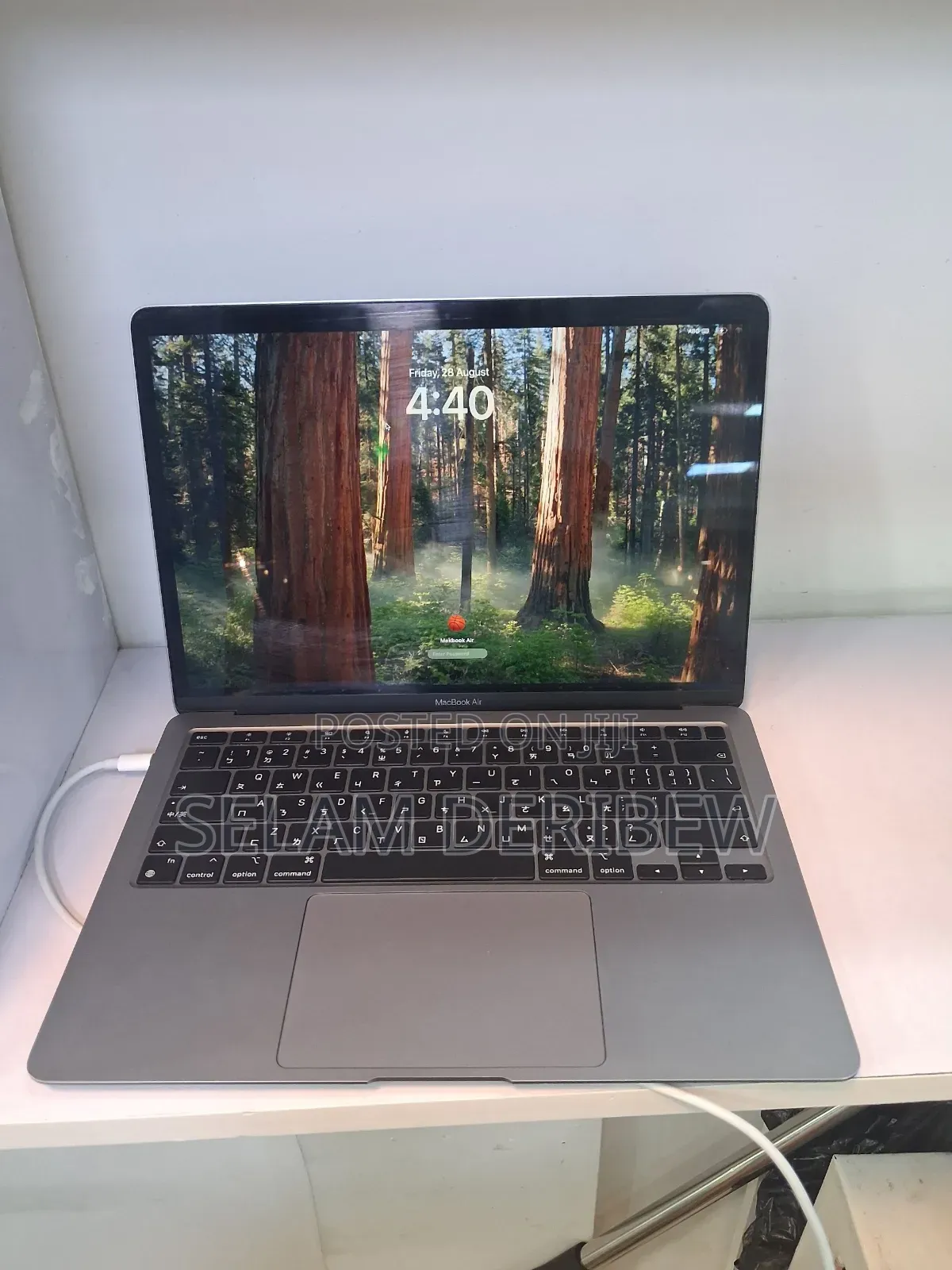 New Laptop Apple MacBook Air 2020 M1 8GB Apple M1 SSD 256GB