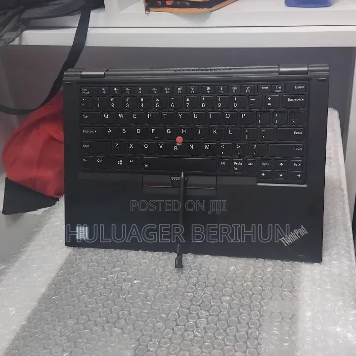 New Laptop Lenovo ThinkPad Yoga 370 8GB Intel Core i5 SSD 256GB