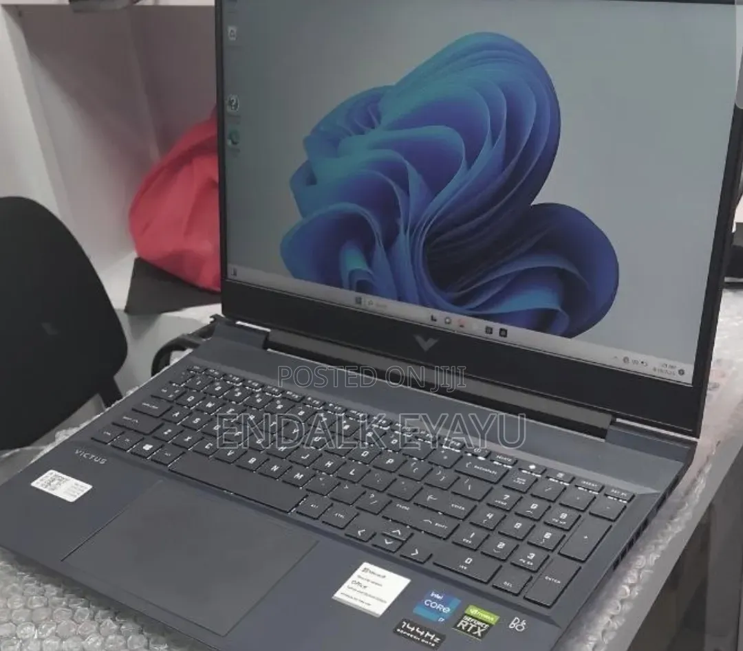 New Laptop HP Victus 16 16GB Intel Core i7 SSD 512GB