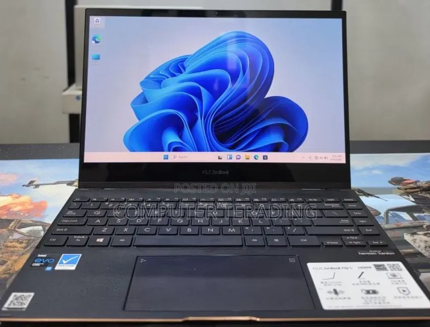 New Laptop Asus ZenBook Flip UX360CA 16GB Intel Core i7 SSD 512GB