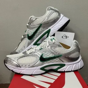 Nike V5 RNR Sneakers Shoes