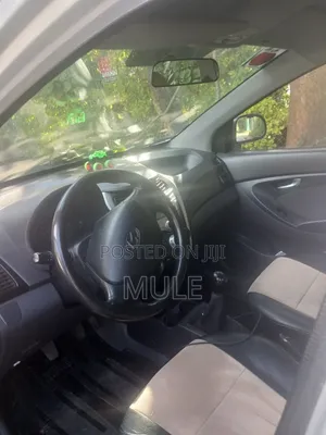 Hyundai Eon 2015 Silver