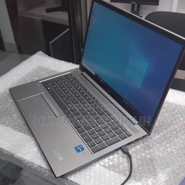 New Laptop HP 15 16GB Intel Core i7 SSD 512GB