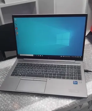 New Laptop HP ZBook Firefly G8 16GB Intel Core i7 SSD 500GB
