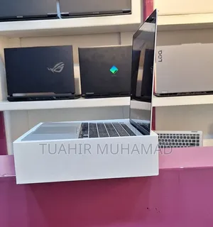 New Laptop Apple MacBook Pro 2020 M1 8GB Apple M1 Pro SSD 512GB