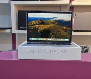 New Laptop Apple MacBook Pro 2020 M1 8GB Apple M1 Pro SSD 512GB