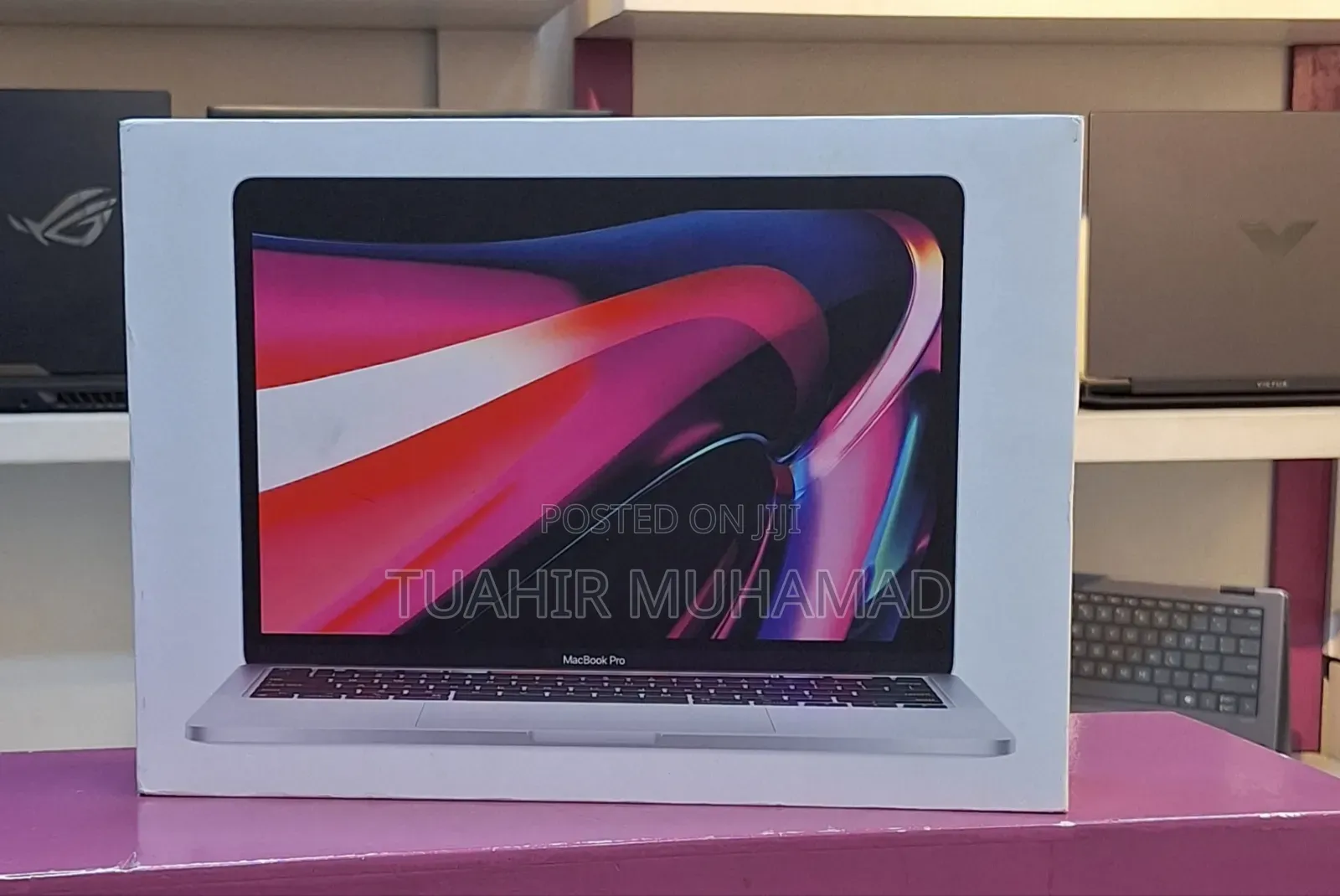 New Laptop Apple MacBook Pro 2020 M1 8GB Apple M1 Pro SSD 512GB