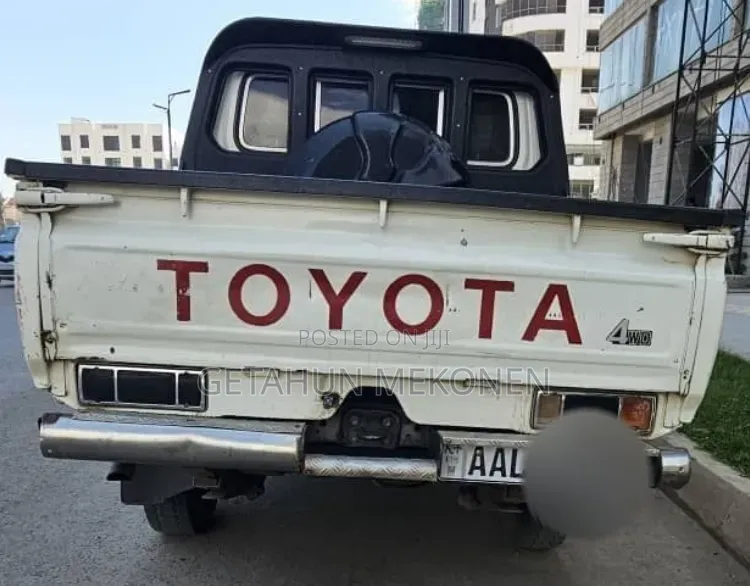 Toyota Land Cruiser 2020 White