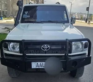 Toyota Land Cruiser 2020 White