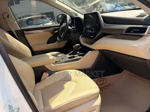 Toyota Highlander 2023 White