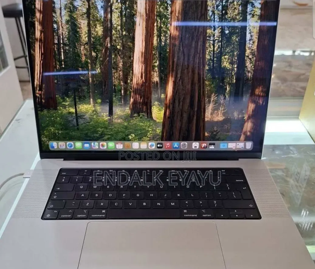 New Laptop Apple MacBook Pro 2021 M1 16GB Apple M1 Pro SSD 1T