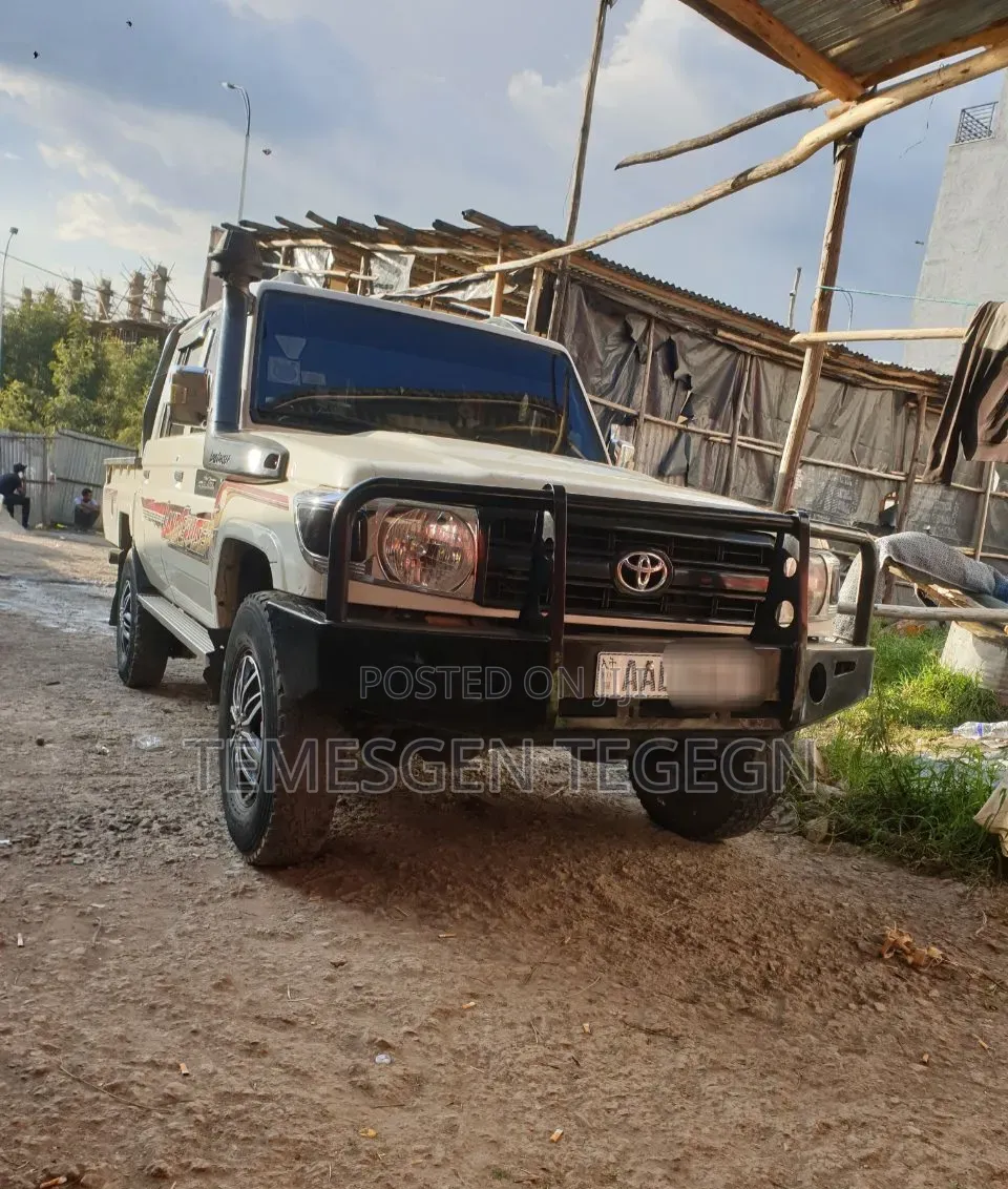 Toyota Land Cruiser 2020 White